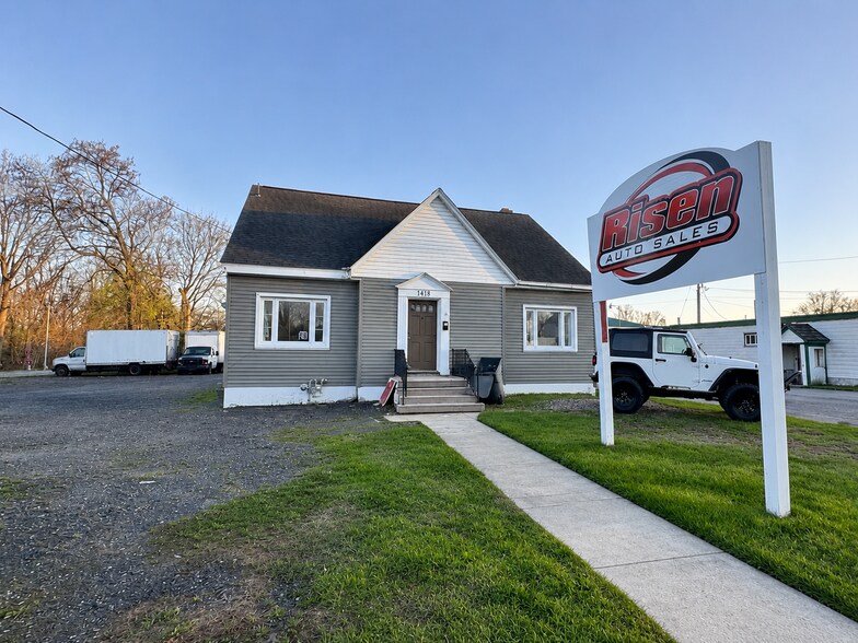 1414-1420 E Dominick St portefeuille de 2 propriétés à vendre sur LoopNet.ca - Photo du bâtiment - Image 3 de 8