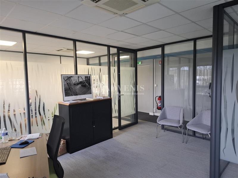 Office in Villers-lès-Nancy for lease Interior Photo- Image 1 of 8