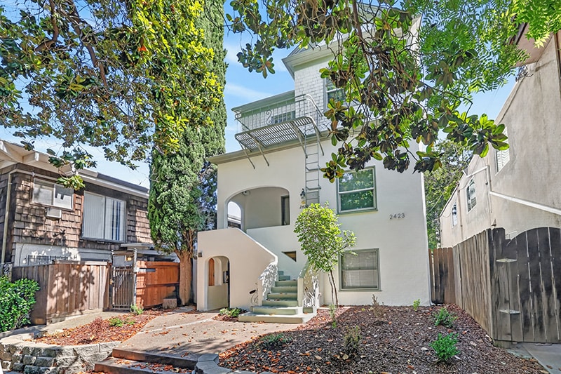 2423 L St, Sacramento, CA à vendre - Photo du bâtiment - Image 2 de 25