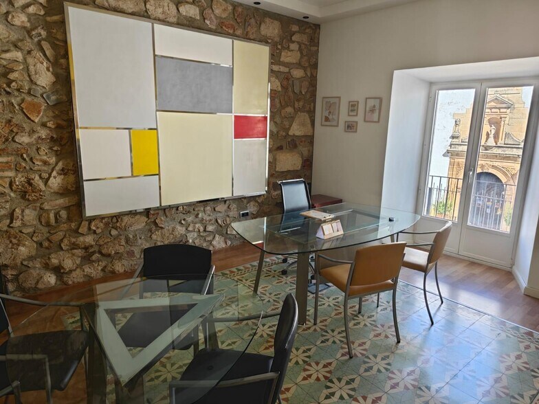 Calle Andrada, 11, Cáceres, Cáceres à louer - Photo du bâtiment - Image 2 de 8