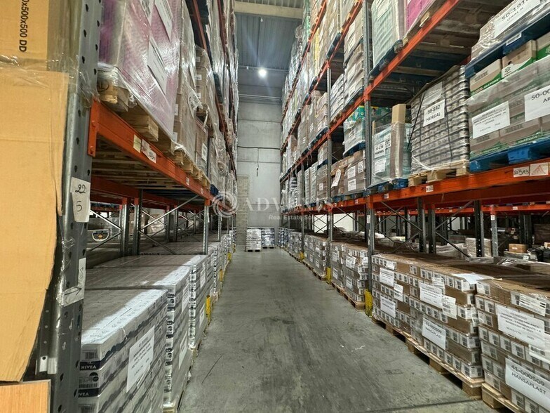 Industrial in Stains for lease - Interior Photo - Image 2 of 12