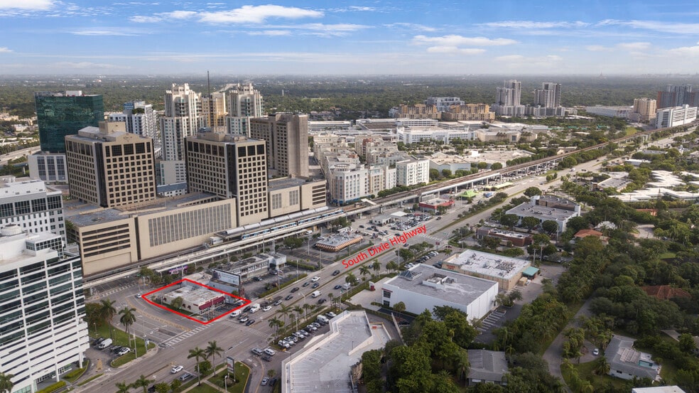 9308 S Dixie Hwy, Miami, FL for lease - Building Photo - Image 3 of 15