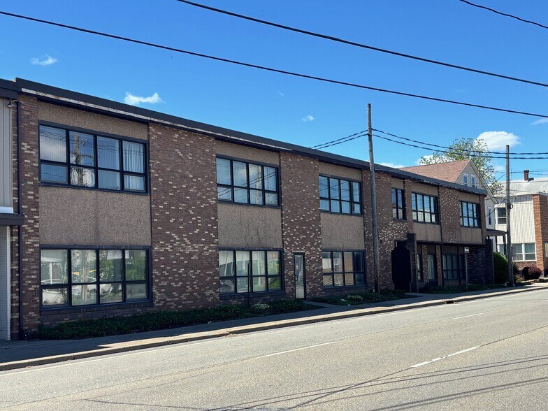 510-514 Haight Ave, Poughkeepsie, NY à vendre - Photo du bâtiment - Image 3 de 23