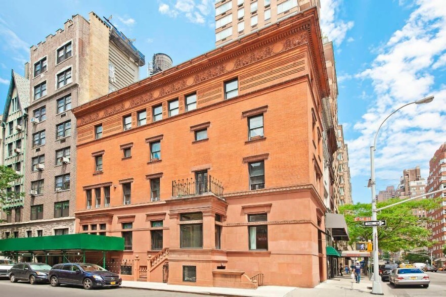 21 E 84th St, New York, NY à louer - Photo du bâtiment - Image 1 de 18