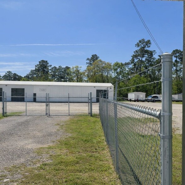 13046 Highway 105 E, Conroe, TX for lease - Commercial Listing Video - Image 2 of 14