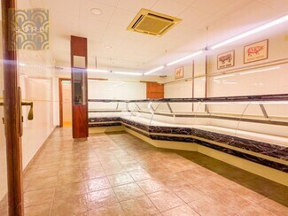 Plus de détails pour Multi-résidentiel à vendre