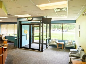 262 Main Dunstable Rd, Nashua, NH for lease Interior Photo- Image 2 of 6