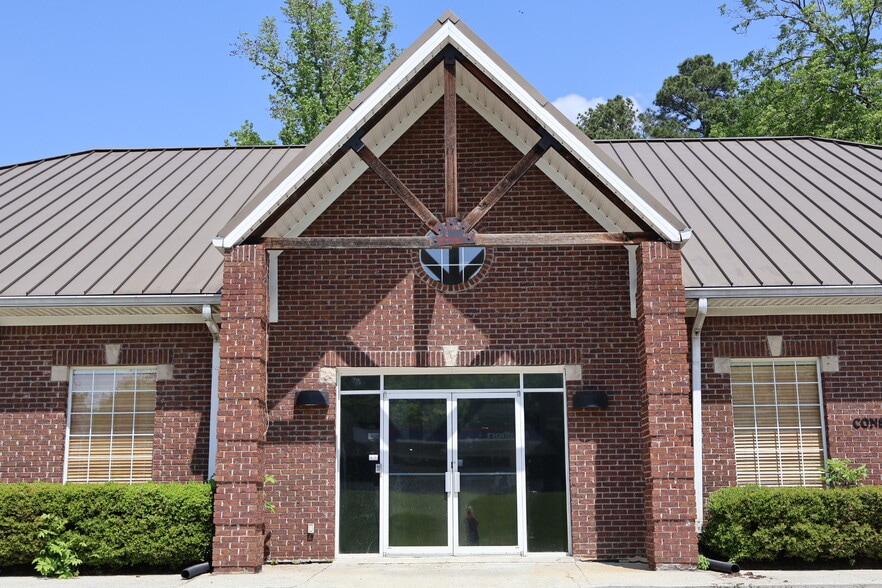 1120 Gadsden Hwy, Birmingham, AL for sale - Building Photo - Image 2 of 9