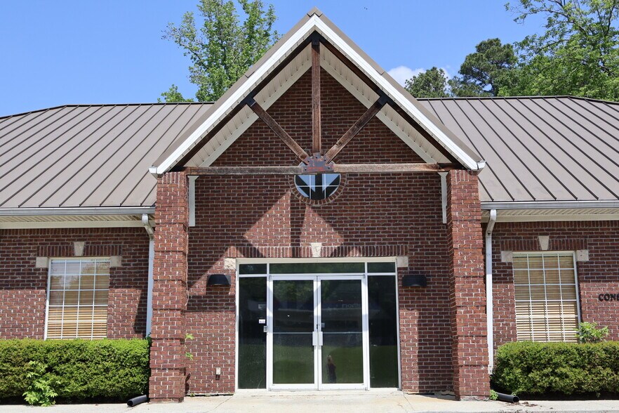 1120 Gadsden Hwy, Birmingham, AL à vendre - Photo du bâtiment - Image 2 de 9