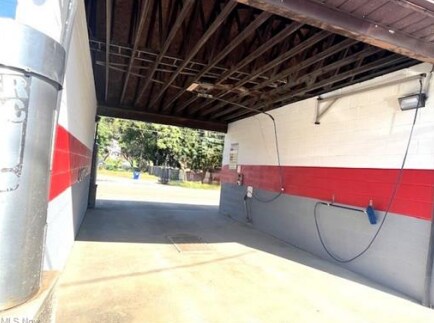 1700 Pennsylvania Ave, East Liverpool, OH à vendre - Photo du bâtiment - Image 2 de 8