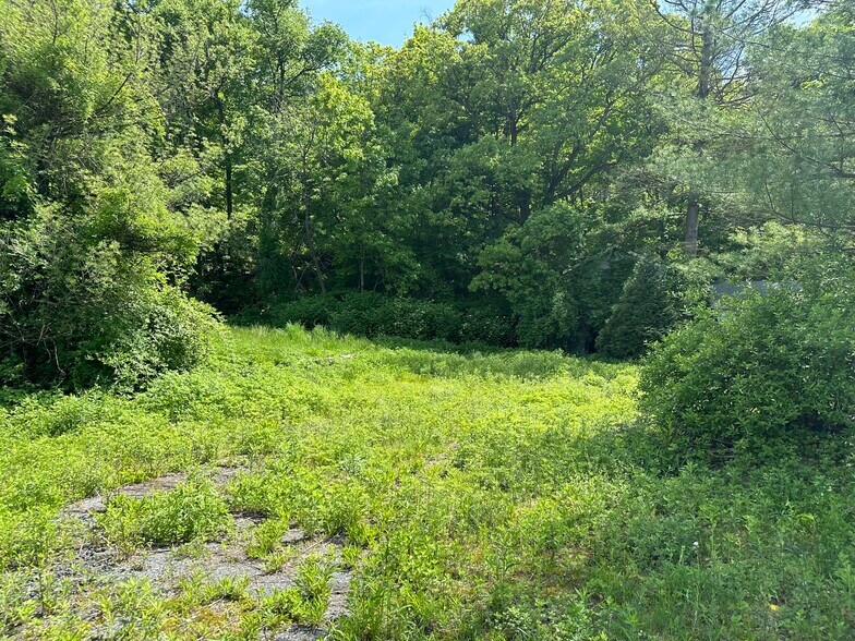 647 State Route 15 N, Lake Hopatcong, NJ à louer - Photo du bâtiment - Image 2 de 12