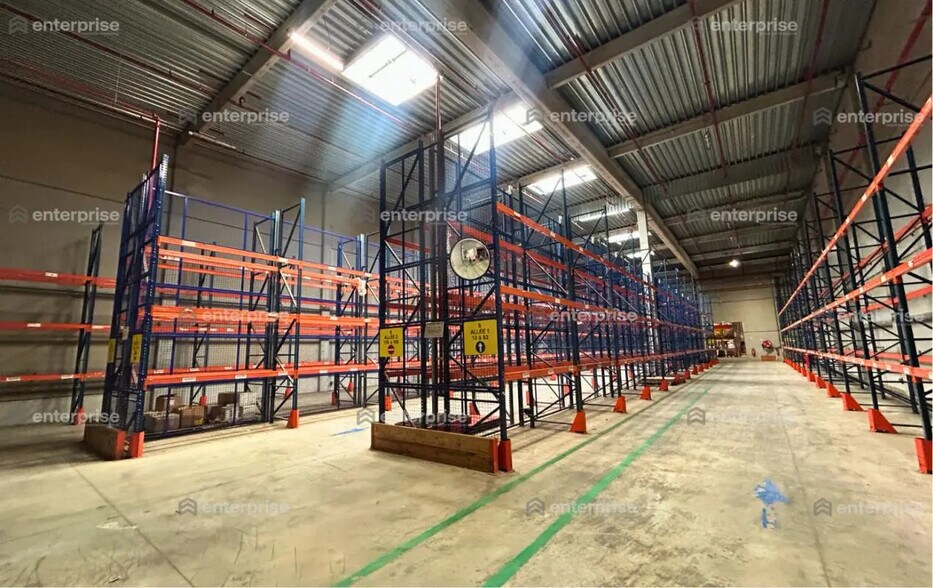 Industriel dans Creil à louer - Photo intérieure - Image 2 de 6