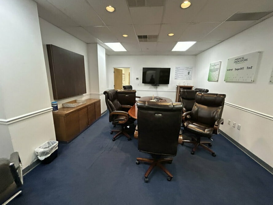 14-16 Thomas J Rhodes Industrial Dr, Hamilton, NJ for lease Interior Photo- Image 1 of 37