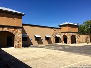 1701 E State Highway 97, Jourdanton, TX for lease Building Photo- Image 2 of 10