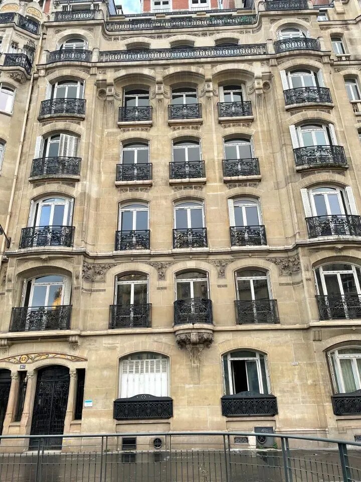 105 Rue Jouffroy D'Abbans, Paris à louer Photo du bâtiment- Image 1 de 18
