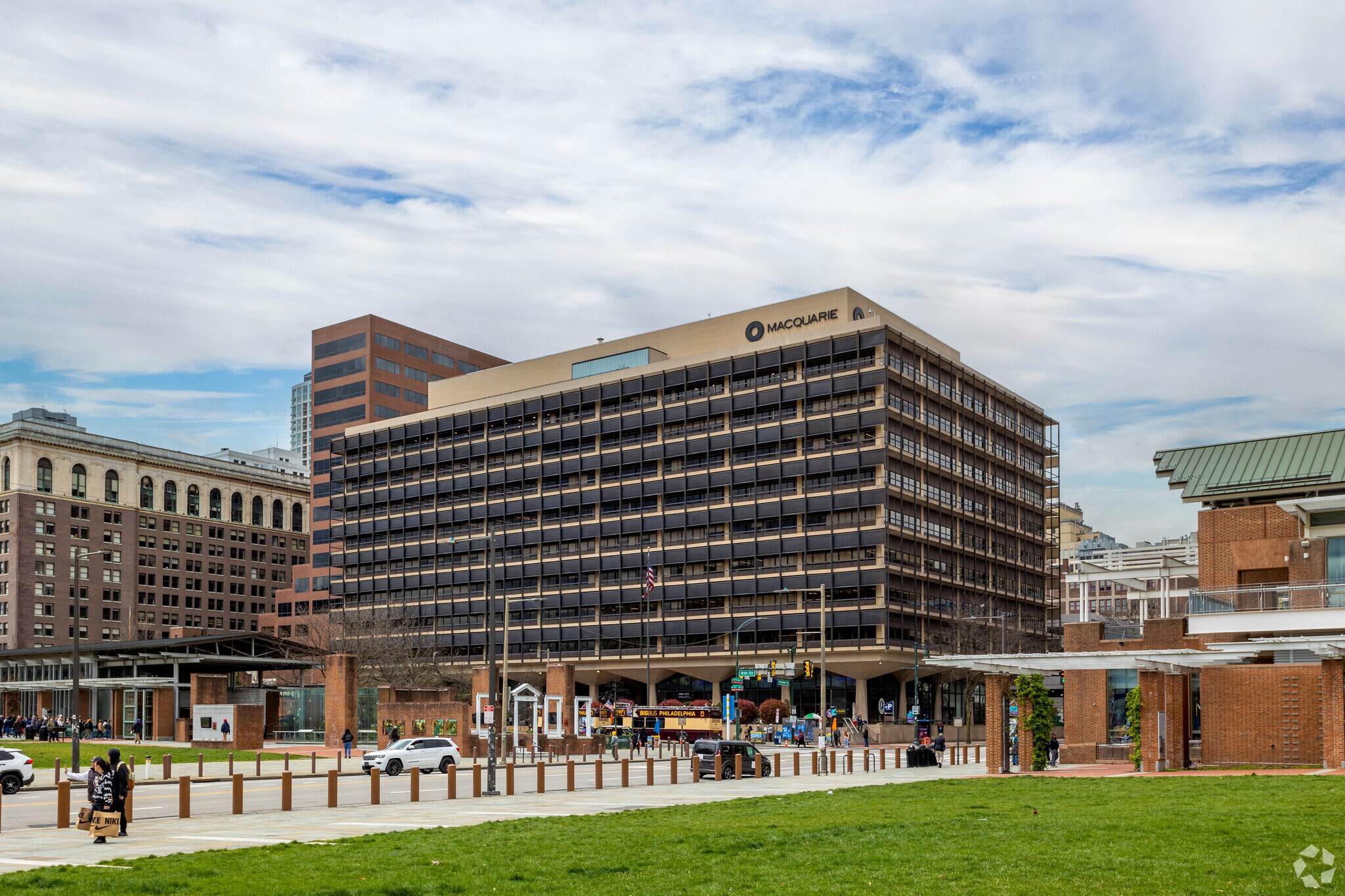 100 S Independence Mall W, Philadelphia, PA for lease Primary Photo- Image 1 of 17