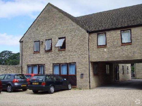 High St, Witney for lease Building Photo- Image 1 of 6