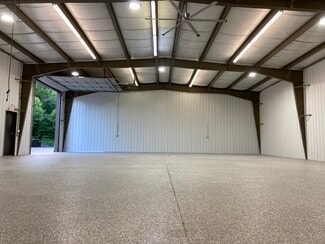 Plus de détails pour 517 N Lake Ave, Twin Lakes, WI - Local d'activités à louer