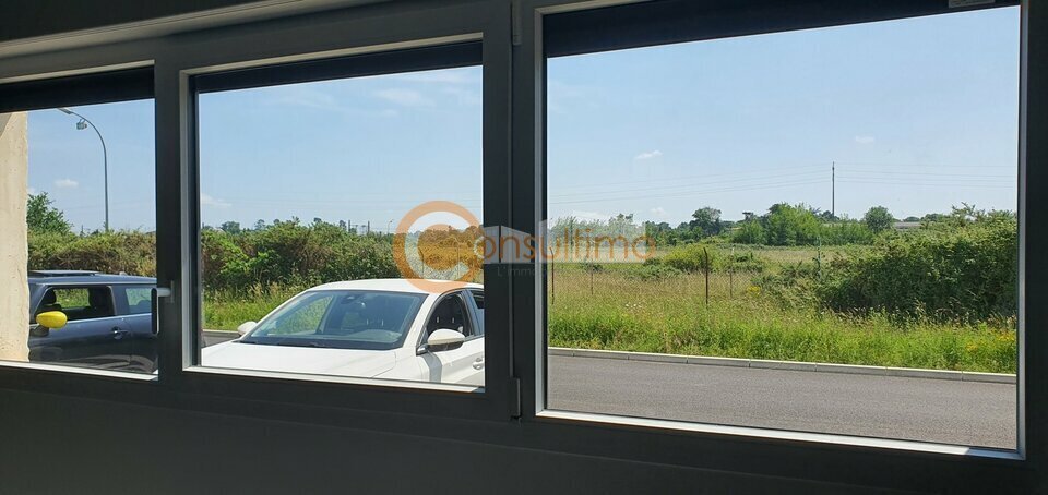 Flex in Izon for sale - Interior Photo - Image 3 of 5