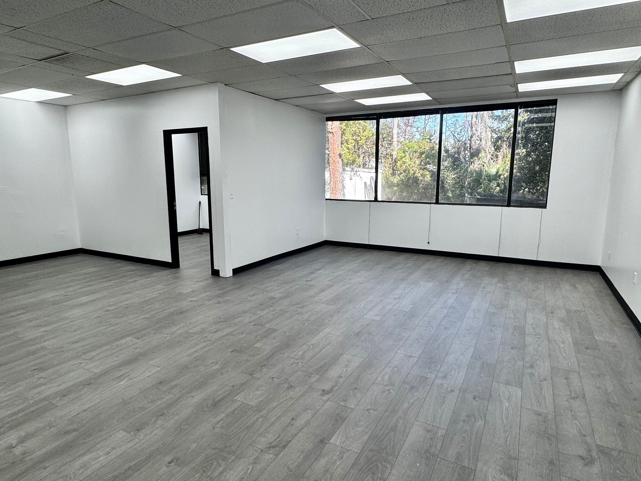 4401 Emerson St, Jacksonville, FL for sale Interior Photo- Image 1 of 2