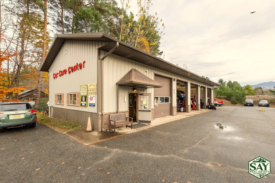 559 Lake Flower Ave, Saranac Lake, NY for sale - Primary Photo - Image 1 of 10