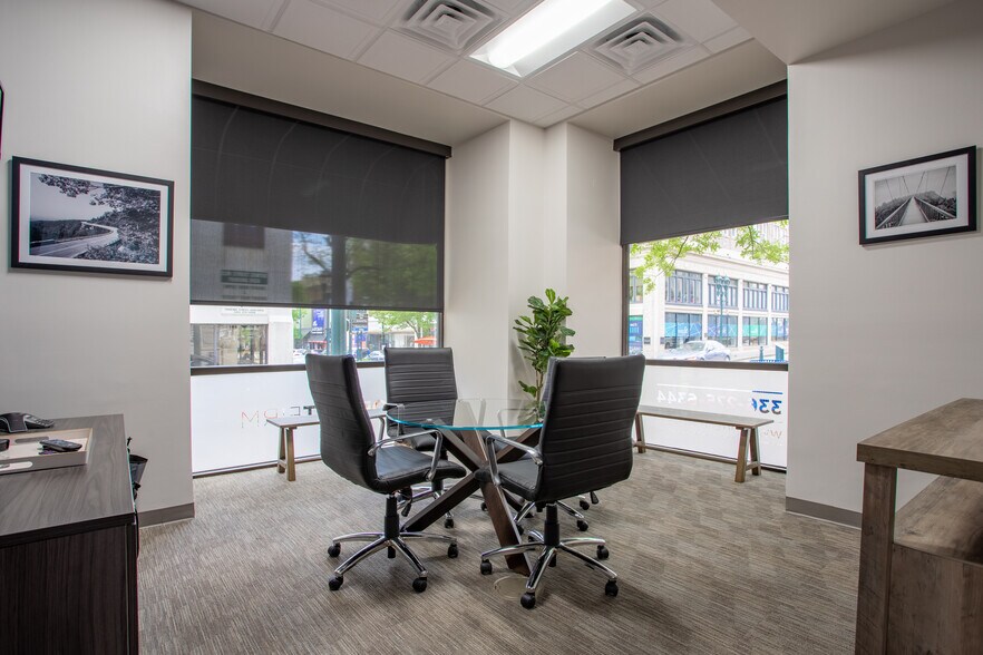 125 S Elm St, Greensboro, NC à louer - Photo intérieure - Image 3 de 18