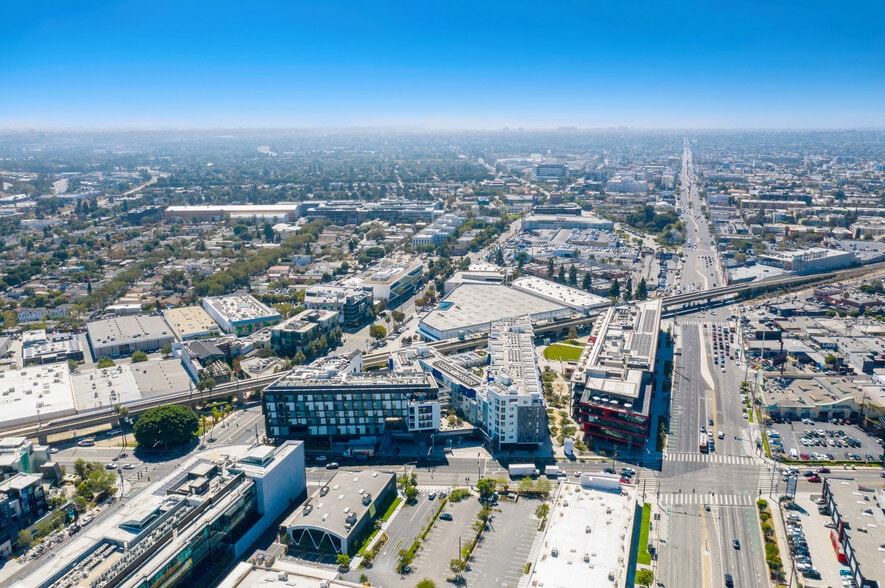 8900 Venice Blvd, Culver City, CA à louer - Photo du bâtiment - Image 2 de 14