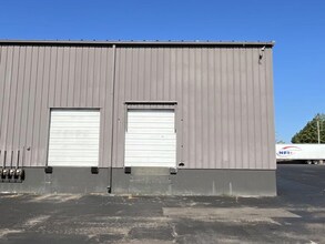 5111-5121 E ML Ave, Kalamazoo, MI for lease Interior Photo- Image 1 of 4