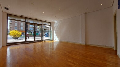 Retail in Logroño, La Rioja for lease Interior Photo- Image 2 of 5