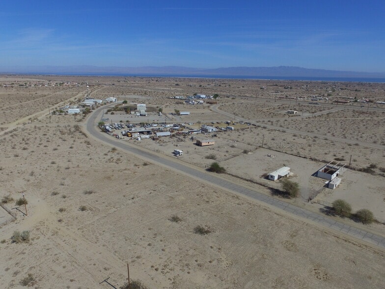 1340 Bel Air Ave, Thermal, CA à vendre - Photo du bâtiment - Image 3 de 6