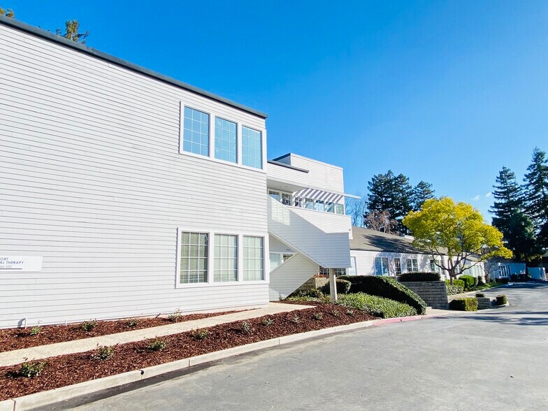 1291-1295 Oakmead Pky, Sunnyvale, CA à louer - Photo du bâtiment - Image 2 de 20