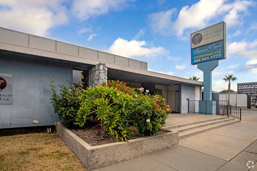 3591-3595 Stevens Creek Blvd, San Jose, CA à louer - Photo du bâtiment - Image 3 de 10