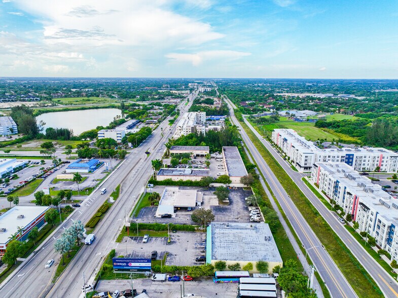 27330 S Dixie Hwy, Homestead, FL à louer - Photo du bâtiment - Image 3 de 6