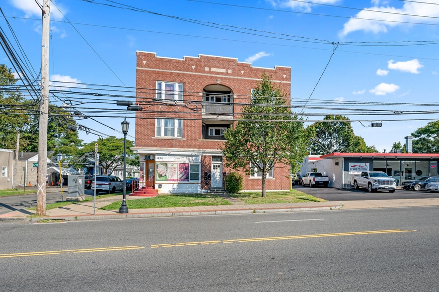 1874 Barnum Ave, Stratford, CT for sale - Building Photo - Image 3 of 8
