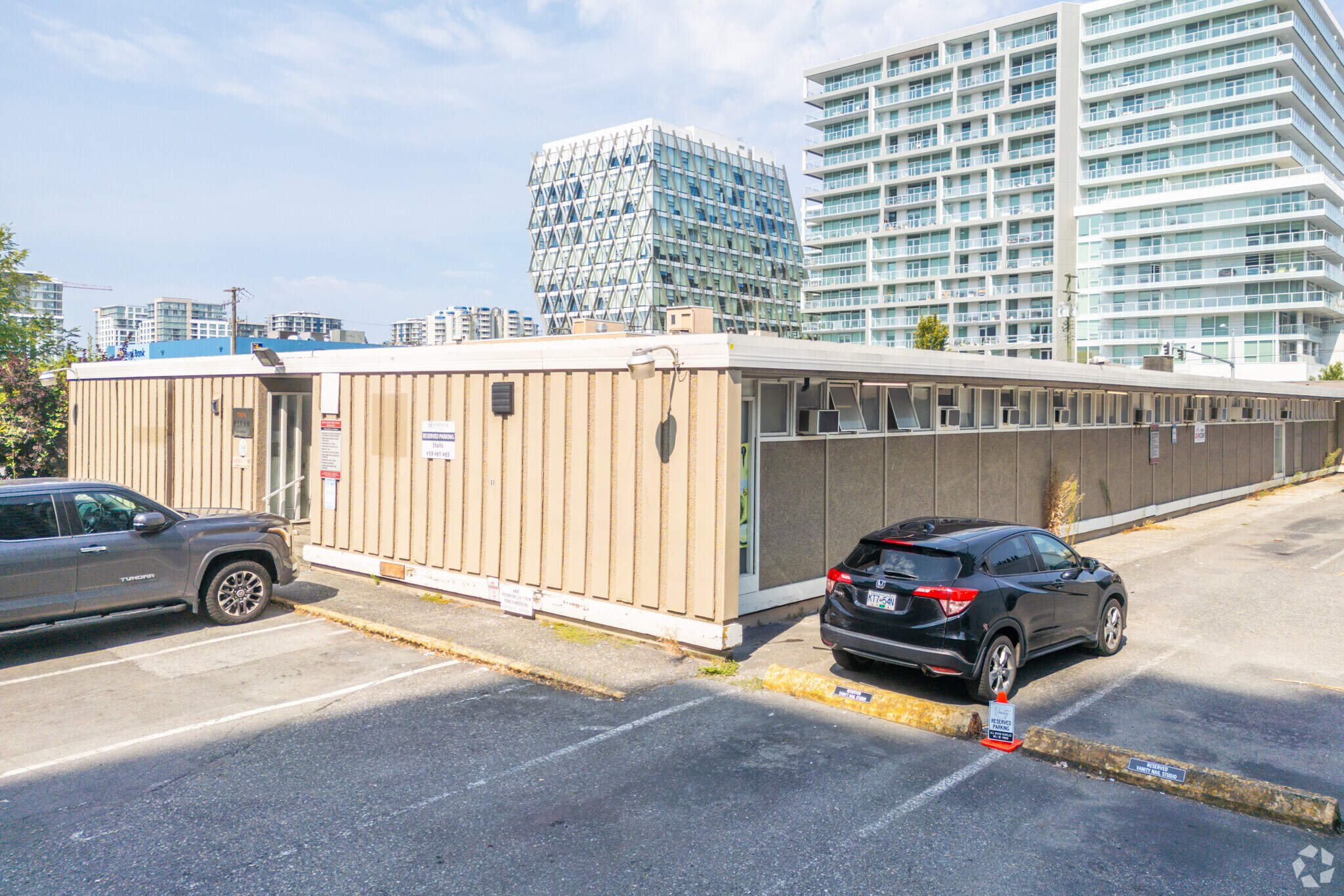 8140 Cook Rd, Richmond, BC à louer Photo principale- Image 1 de 4