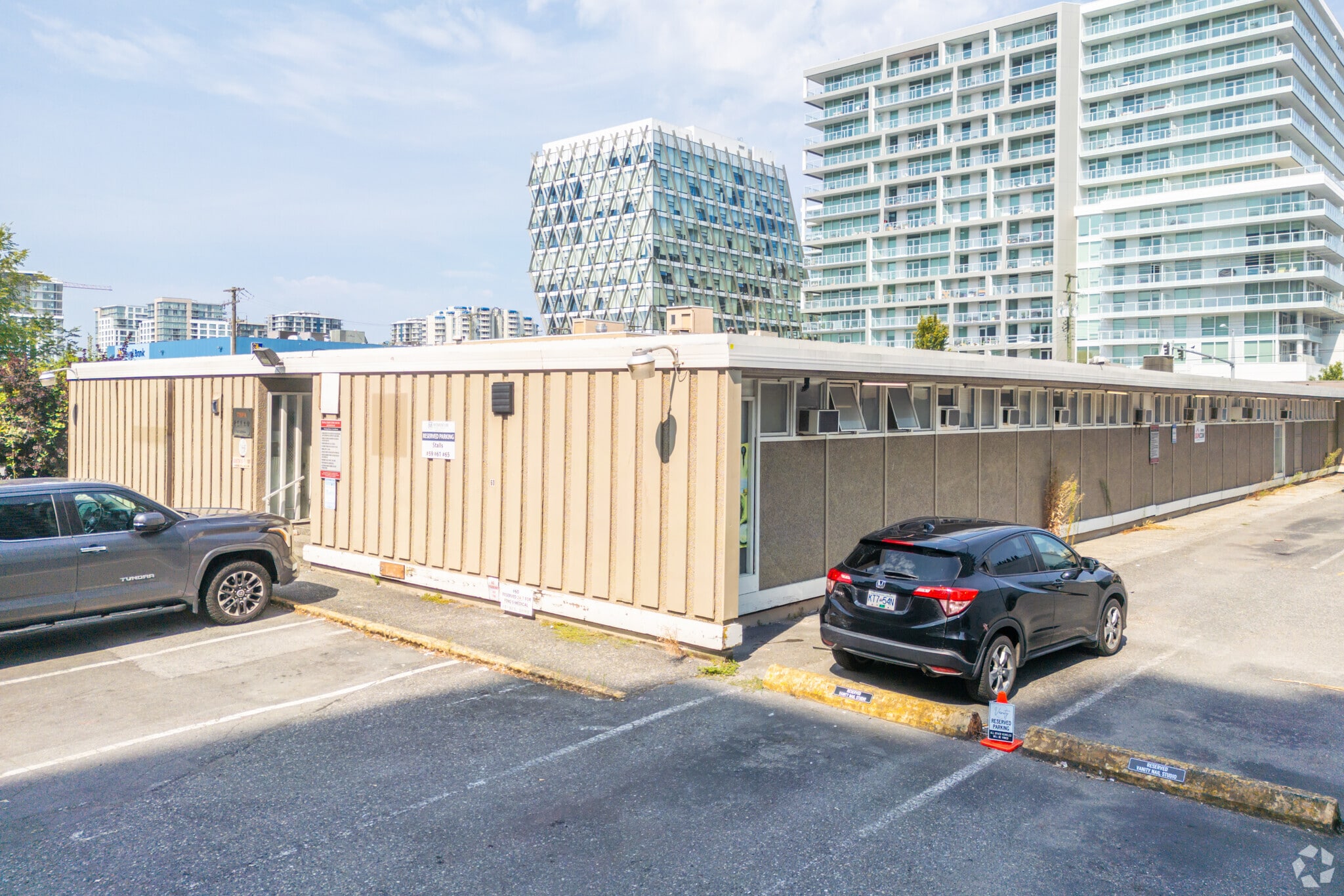 8140 Cook Rd, Richmond, BC for lease Primary Photo- Image 1 of 4