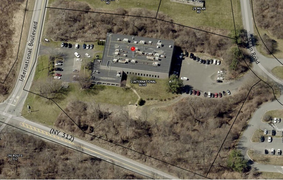 2 International Blvd, Brewster Village, NY à vendre Photo principale- Image 1 de 5