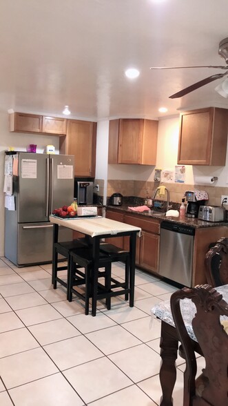 1132 Via Rancho Pky, Escondido, CA à vendre - Photo intérieure - Image 3 de 3
