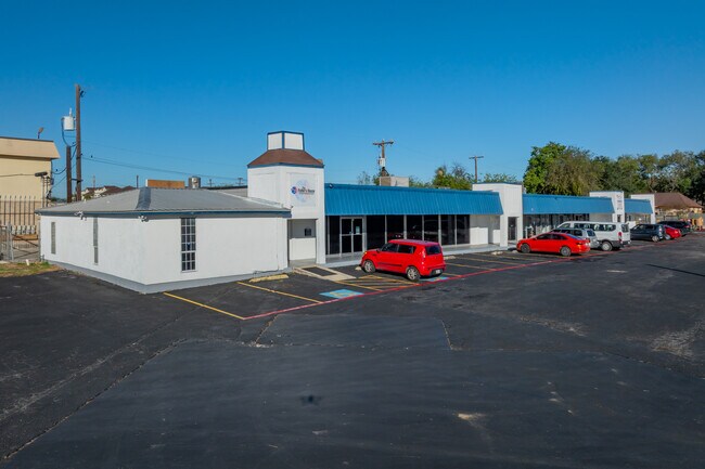 More details for 4801-4809 Lakebend West Dr, San Antonio, TX - Retail for Sale