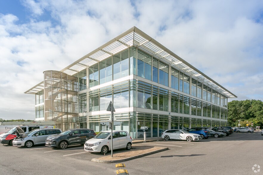 Whitehill Way, Swindon for lease - Building Photo - Image 2 of 4