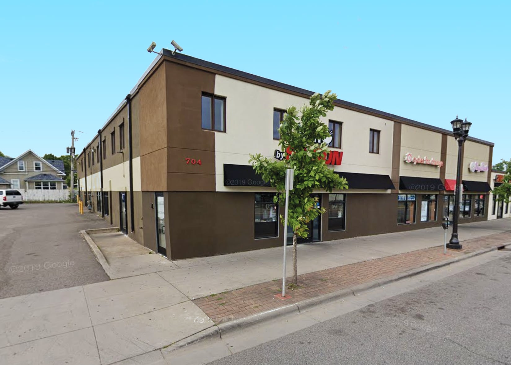 704 University Ave W, Saint Paul, MN for lease Building Photo- Image 1 of 8