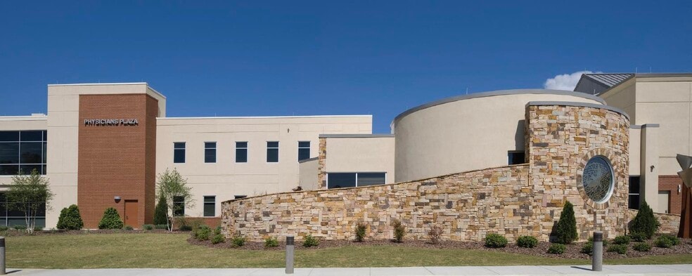 7067 Veterans Pky, Pell City, AL for lease - Building Photo - Image 1 of 3