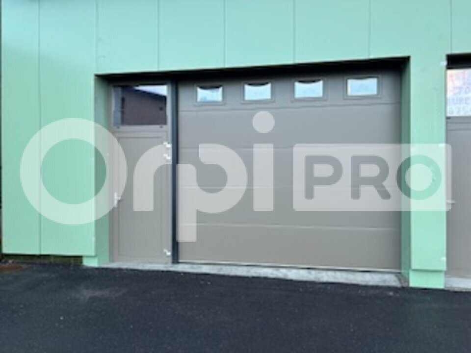 Flex in Civrieux for lease Building Photo- Image 1 of 5