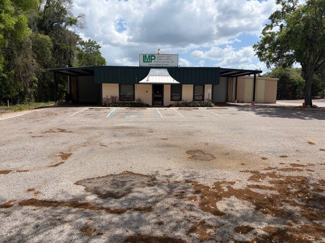 26324 Wesley Chapel Blvd, Lutz, FL for lease Primary Photo- Image 1 of 12