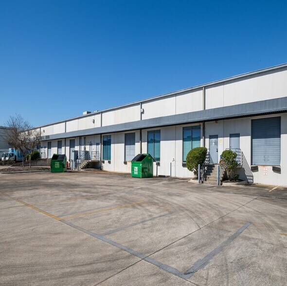 9143 Philips Hwy, Jacksonville, FL à louer - Photo du bâtiment - Image 2 de 12