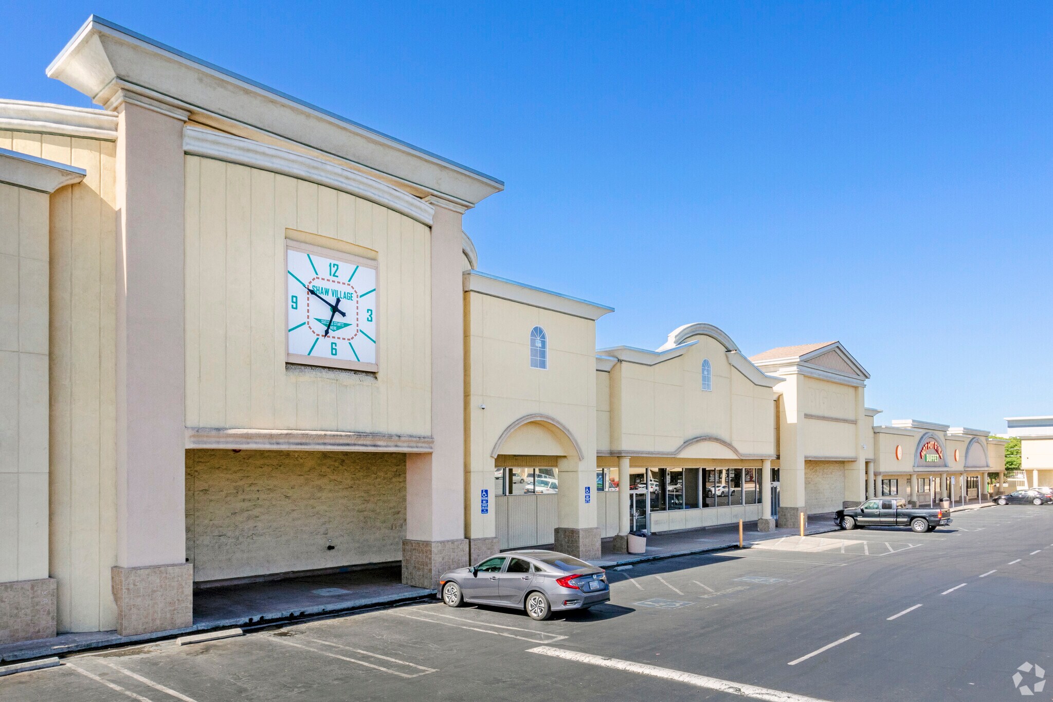 406-498 W Shaw Ave, Clovis, CA for lease Primary Photo- Image 1 of 18