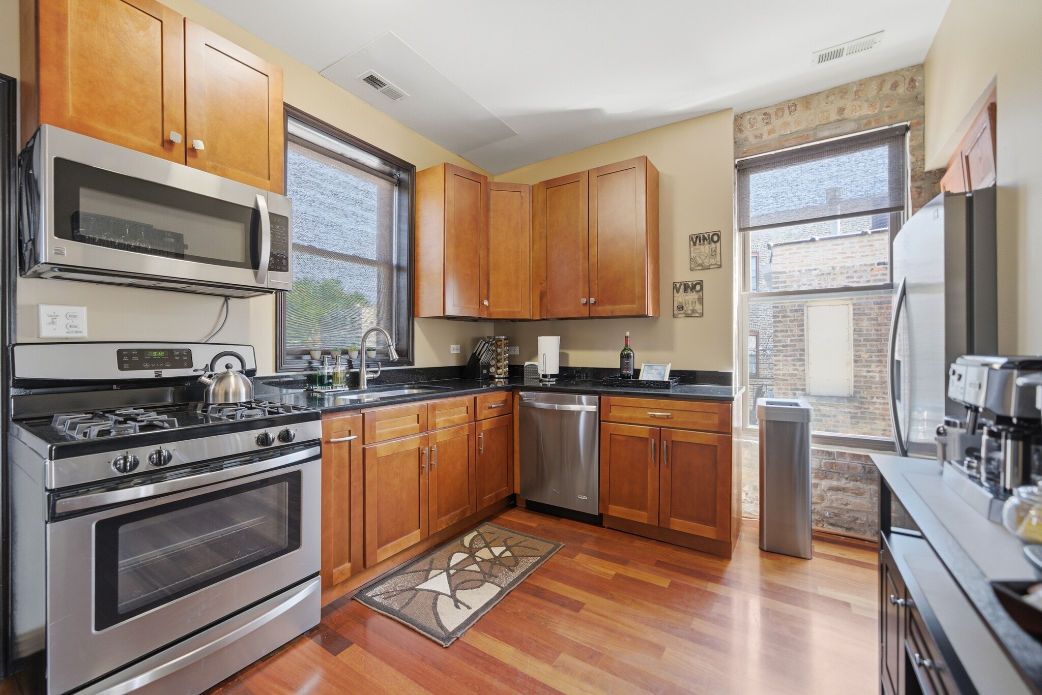 2635 N Kedzie Ave, Chicago, IL for lease Interior Photo- Image 1 of 2