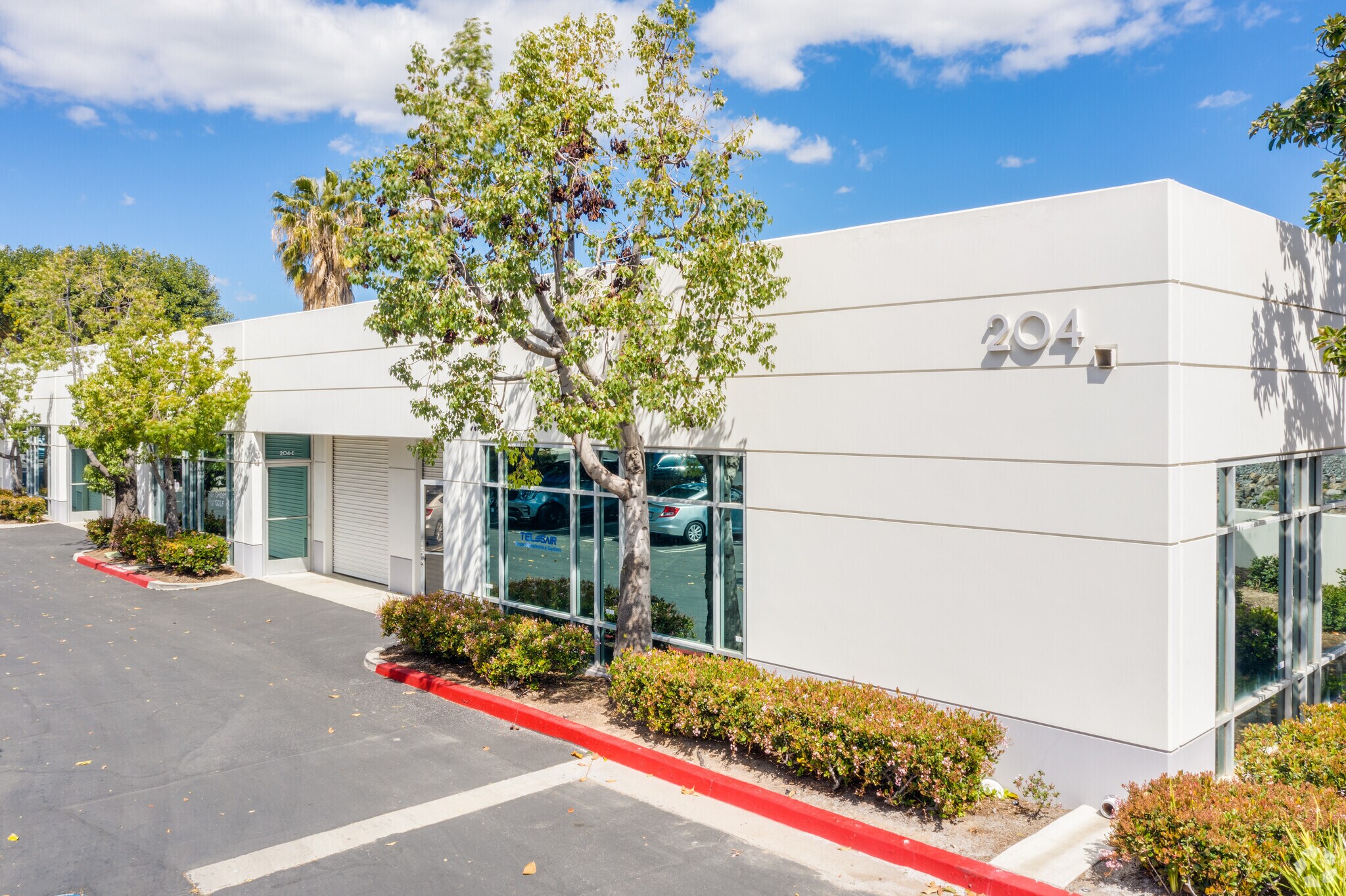 204 Technology Dr, Irvine, CA à vendre Photo principale- Image 1 de 1