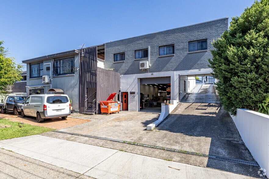 9 Sheffield St, Kingsgrove for sale - Primary Photo - Image 1 of 8