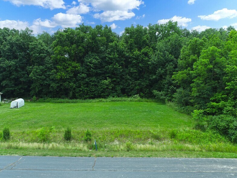 3079 Hillview, Adrian, MI à vendre - Photo du bâtiment - Image 2 de 21